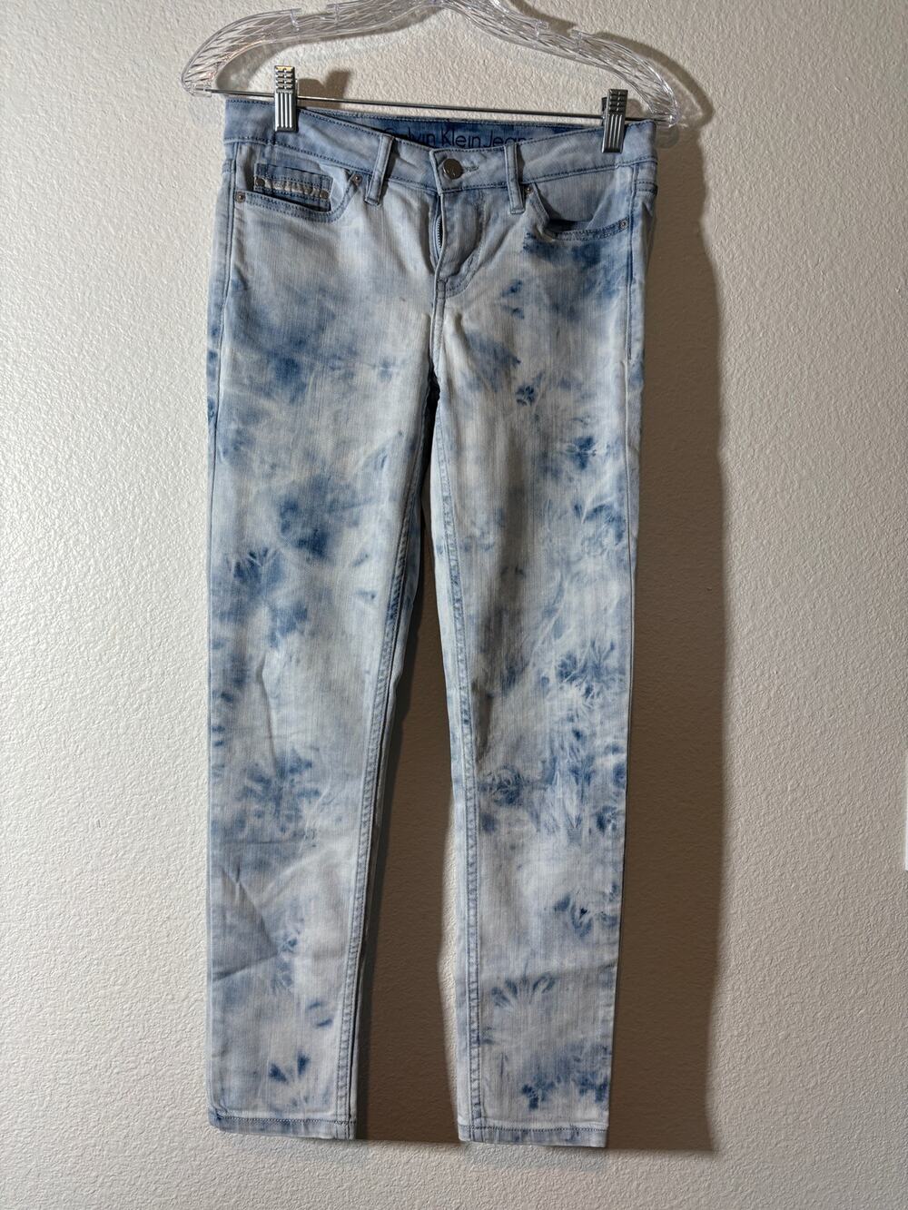 Calvin Klein Women's Size 27 Ankle Skinny Bleached Light Wash Denim Blue Jeans